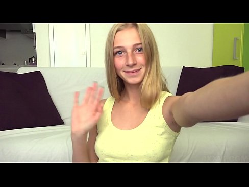 ❤️ Когда мне скучно, я лениво мастурбирую свою розовую писечку ❤ Видео ебли на нашем сайте ☑